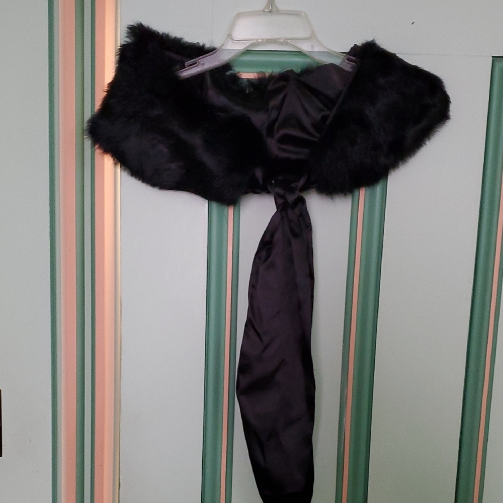 Elegant Black Fur Stole with Satin Tie